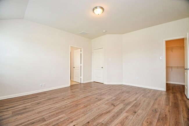 Building Photo - 10909 Panther Ct