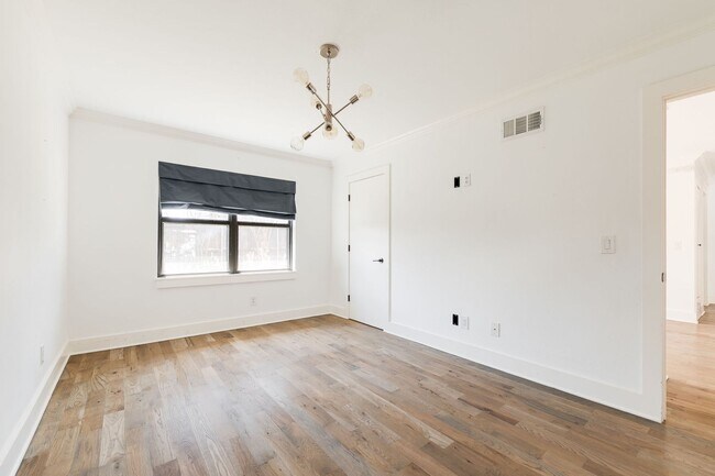 Building Photo - Beautiful Home in Nichols Hills + 3 bedrooms