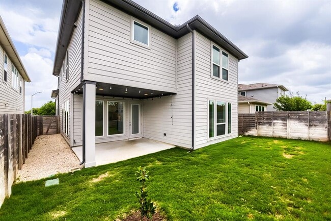 Building Photo - 1505 Seeger Dr