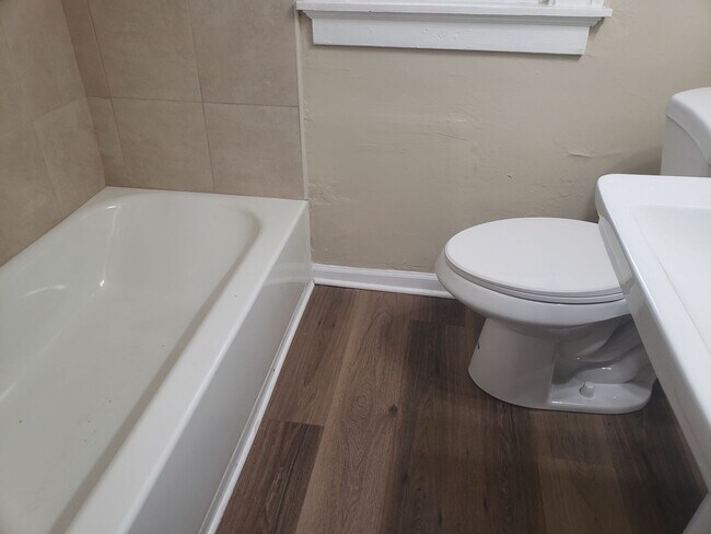 Building Photo - 3035N10thStM