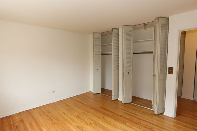 Building Photo - 503 W Briar Pl