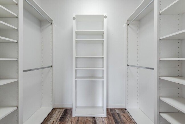 Building Photo - 2151 Tigris Dr
