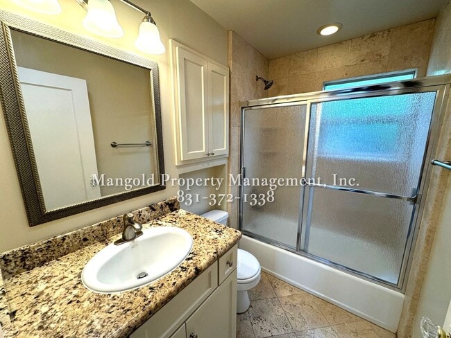 Building Photo - Great Home Located In New Monterey Neighbo...