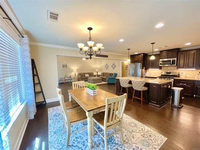 Building Photo - 941 Wheat Ridge Dr