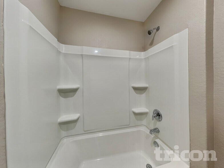 Building Photo - 9607 Littleton Grist