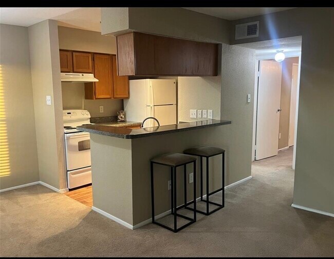Building Photo - 18511 Egret Bay Blvd