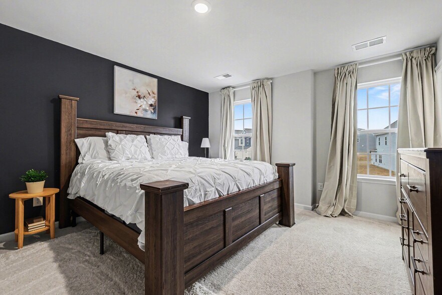 Building Photo - 15216 Lake Ridge Rd