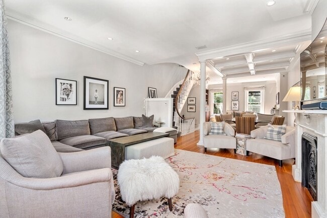 Building Photo - 48 Appleton St