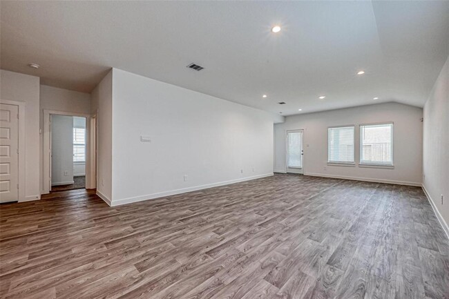 Building Photo - 31634 Brandon Ml Trl