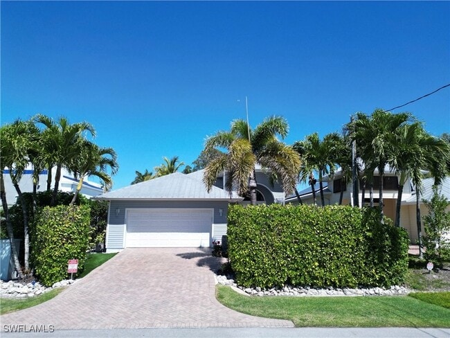 Building Photo - 3005 Coco Ave