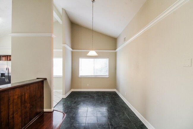 Building Photo - 15102 4 Winds Dr