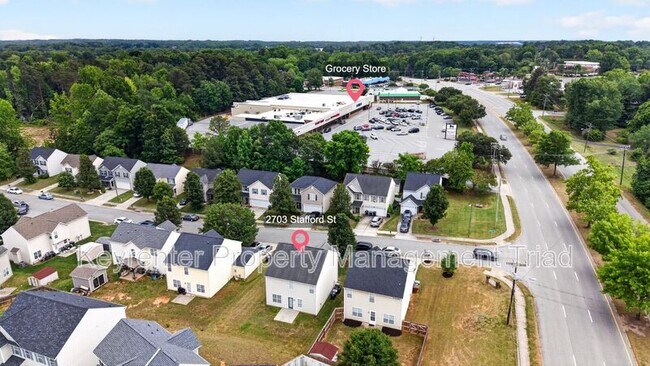 Building Photo - 2703 Stafford St
