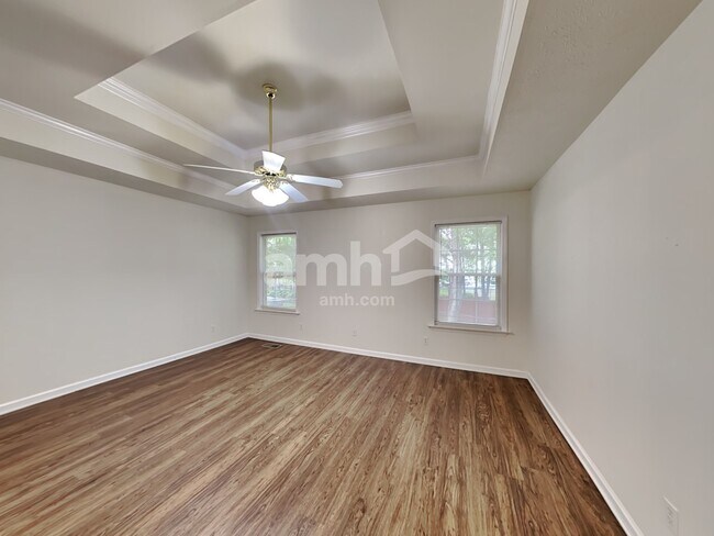 Building Photo - 302 Alexis Dr