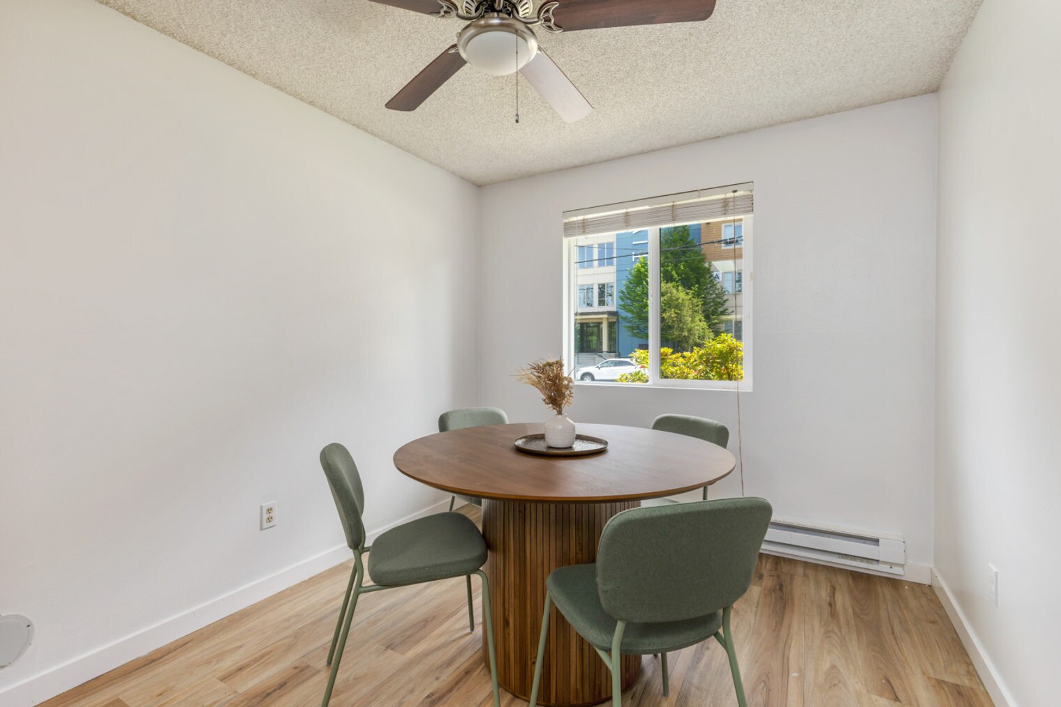 Building Photo - 15706 Ash Way