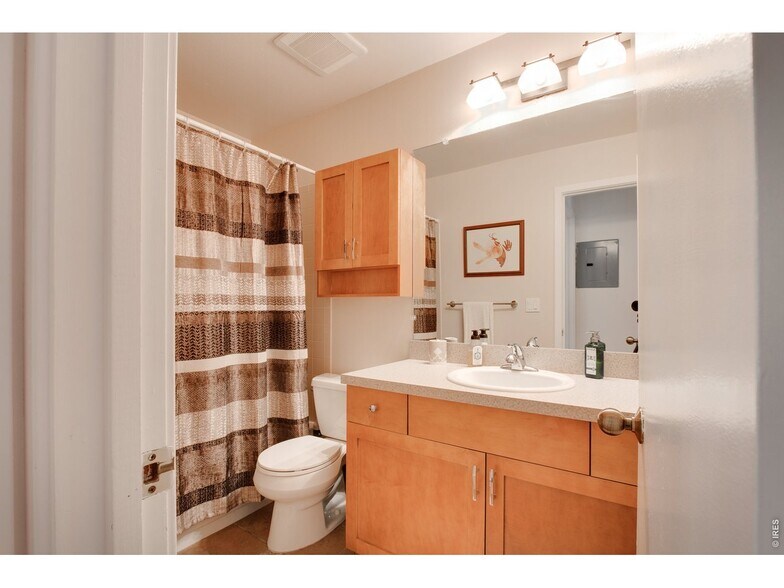 Building Photo - 7911 Countryside Dr
