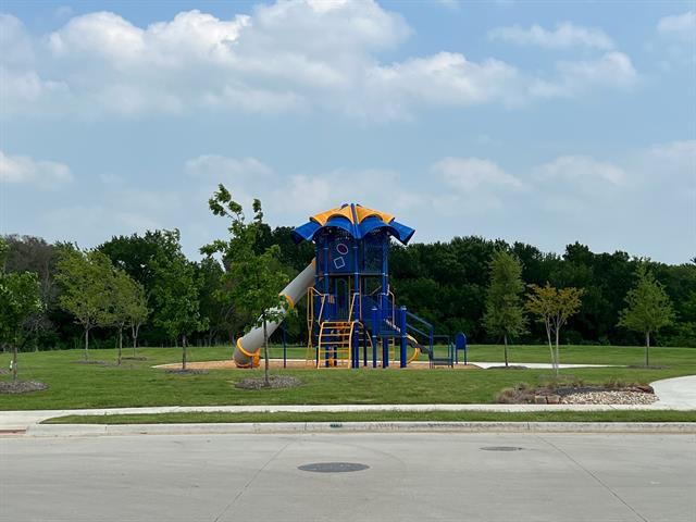 Building Photo - 2701 Rialto Dr