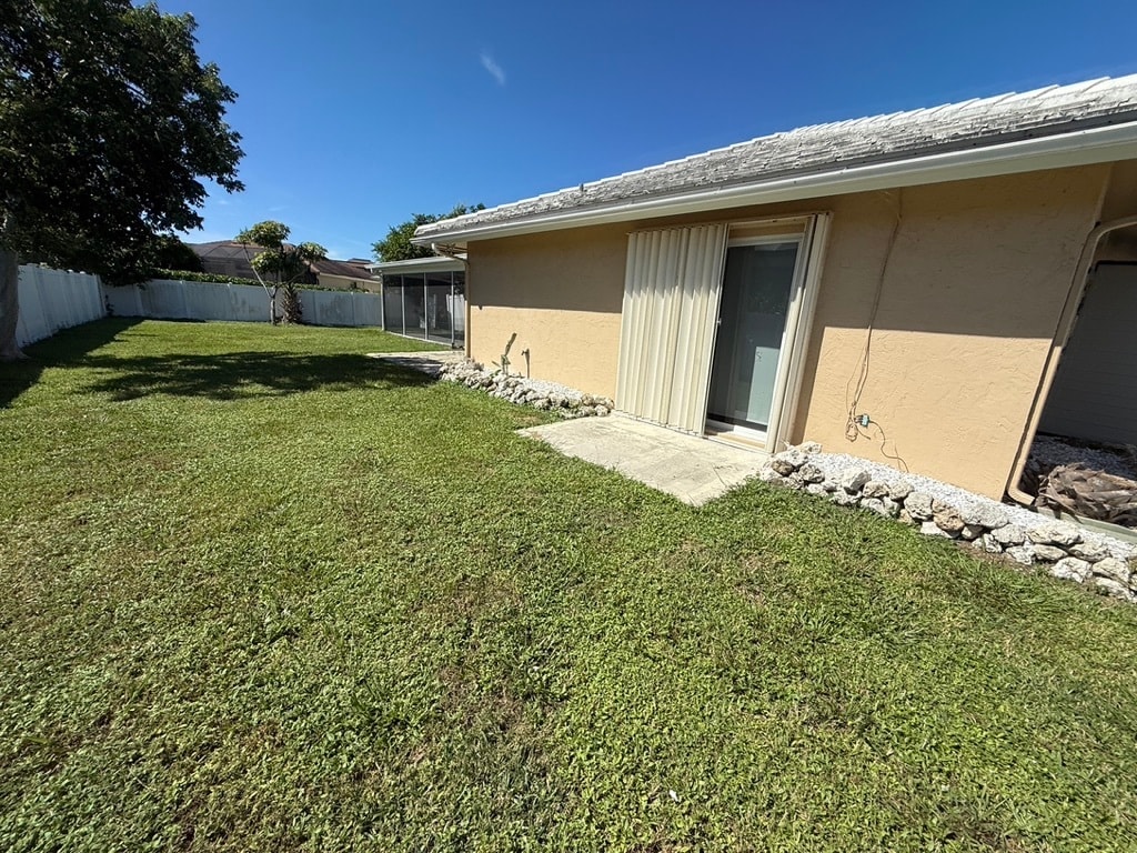 Building Photo - 381 Ortega Ln
