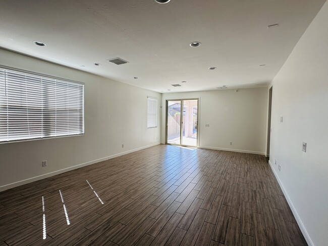 Building Photo - 91 E Virgo Pl