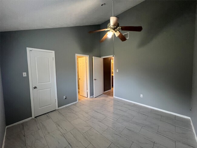 Building Photo - 1519 Buffalo Run Cir