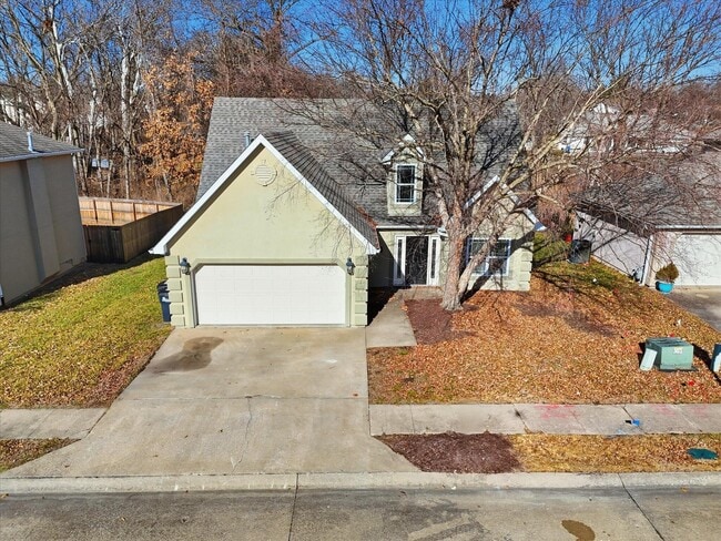 Building Photo - 417 N Village Cir