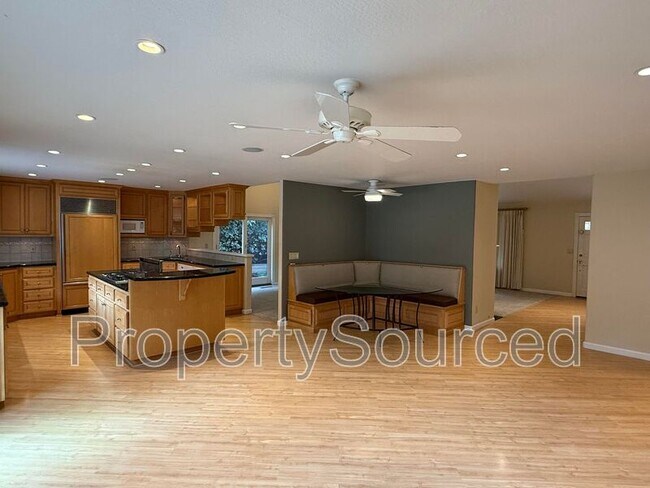Building Photo - 1550 Naples Ct
