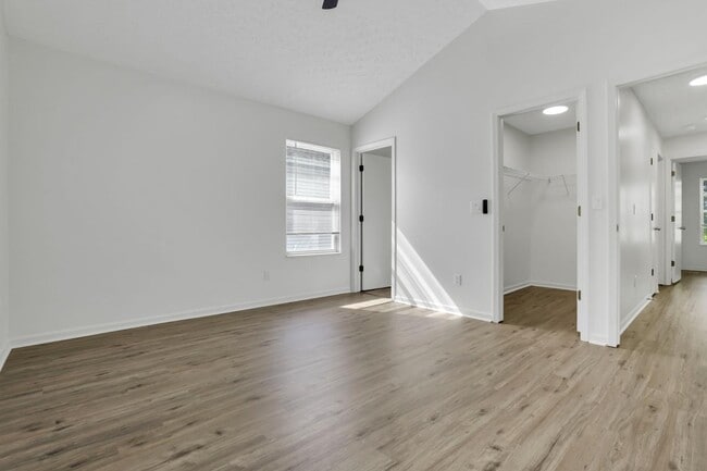 Building Photo - 3115 Omega Dr