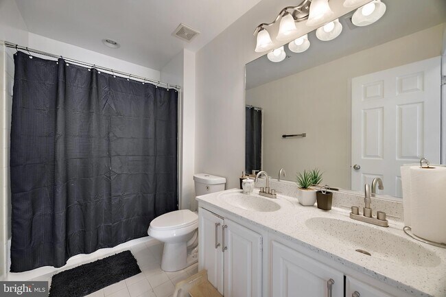 Building Photo - 17304 Summerwood Ln