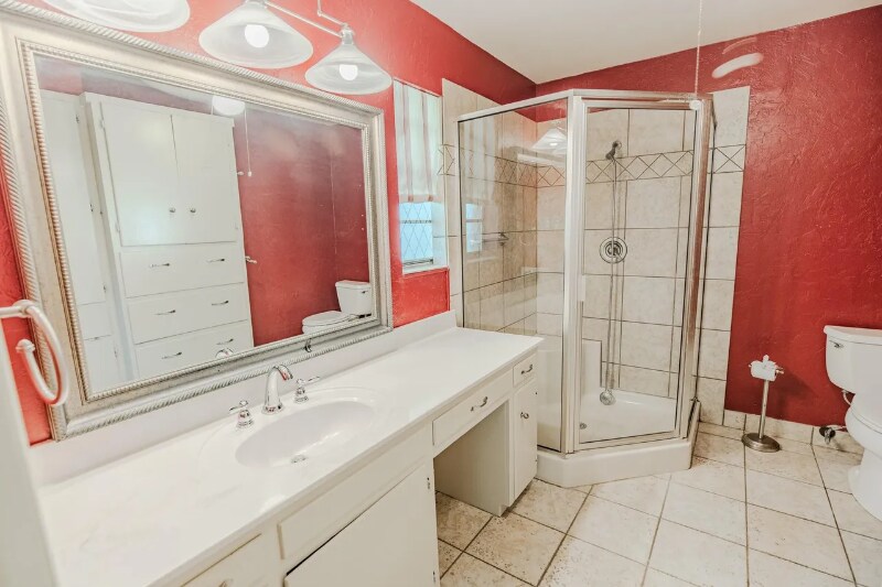 Building Photo - 1320 Magnolia Dr