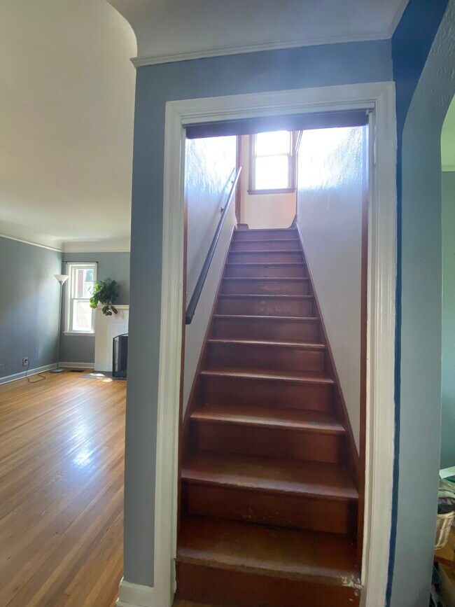 Upstairs to bonus room, bedroom 3, and bathroom 2 - 3915 Aldrich Ave N