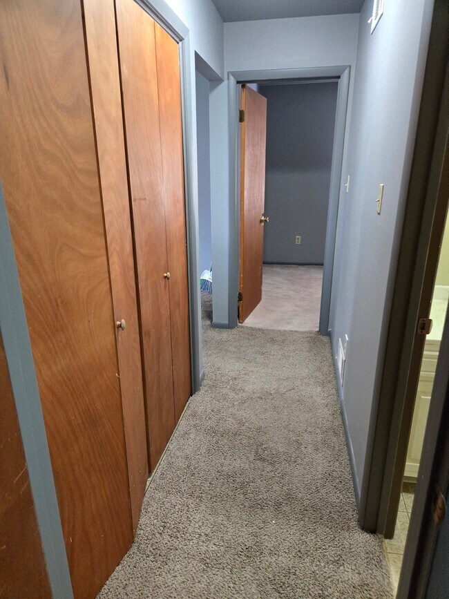 Building Photo - 102 Wyncote Ct