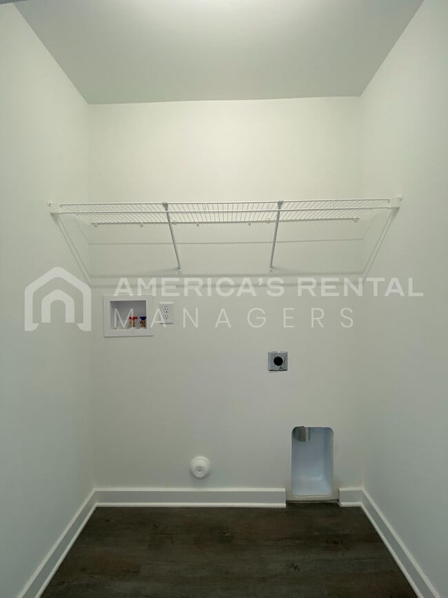 Building Photo - Home for Rent in Talladega, AL! View with 48 Hours Notice!
