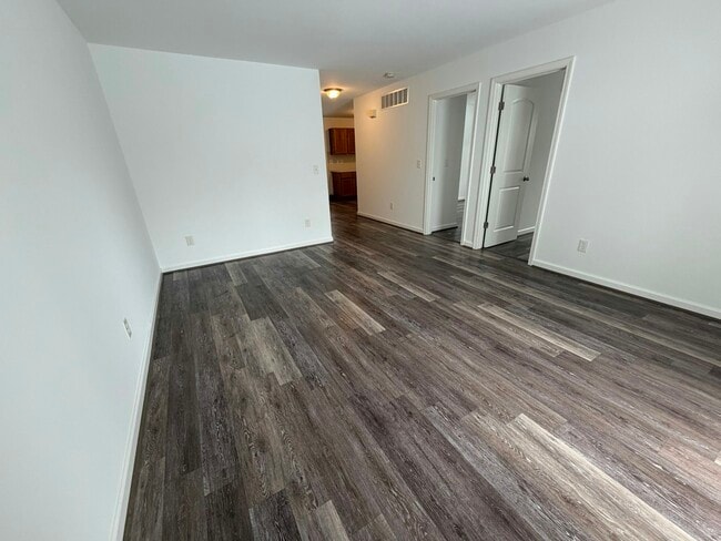 Building Photo - 801 S 15th St