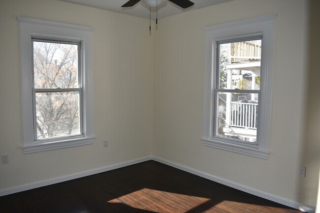 Building Photo - 47 Gem Ave