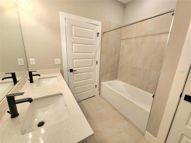 Building Photo - 3615 Savanna Palms Ct