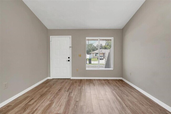 Building Photo - 2734 Coral Reef Dr