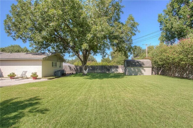 Building Photo - Beautiful Home in Tanglewood