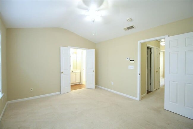 Building Photo - 3915 Howell Park Rd
