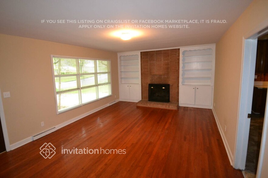 Building Photo - 1332 Midwood Dr
