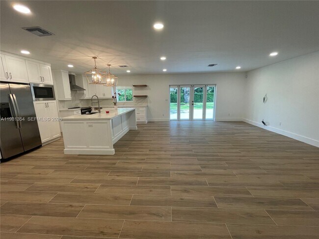 Building Photo - 10343 SW 114th St