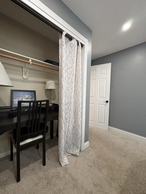 Building Photo - 25 Lawrence St