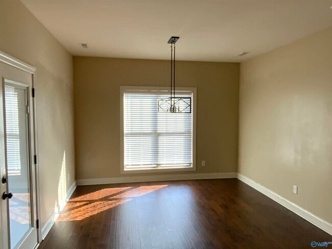 Building Photo - 111 Fawn Forest Dr