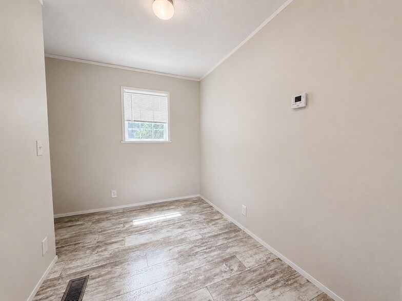 Building Photo - 11708 Cascade Cir