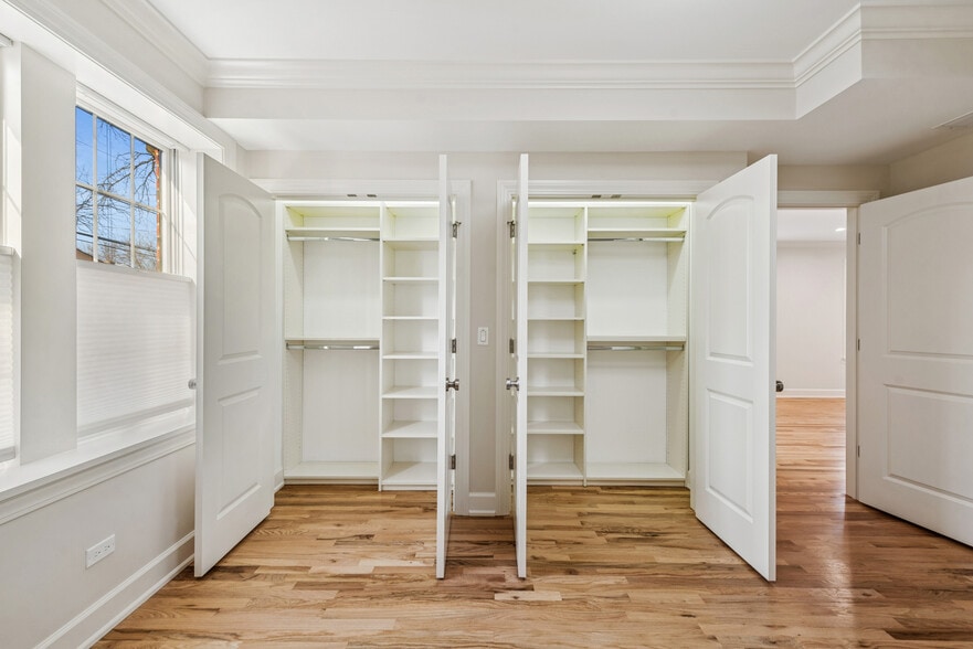 ORGANIZED CLOSETS - 2705 W Ardmore Ave