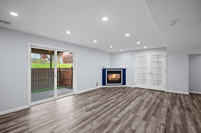 Building Photo - Spacious Latah Valley Home - Gated Community