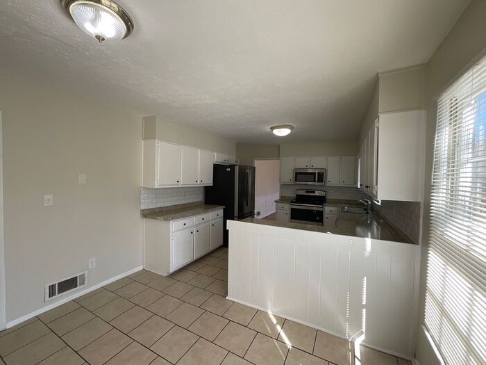 Building Photo - 5007 Fieldgreen Crossing