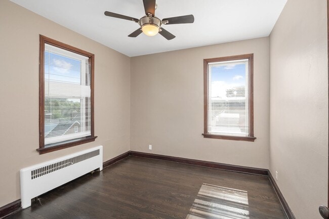 Building Photo - 5747 Chippewa St