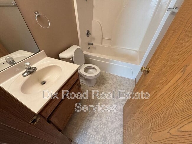 Building Photo - 179 Thompson St