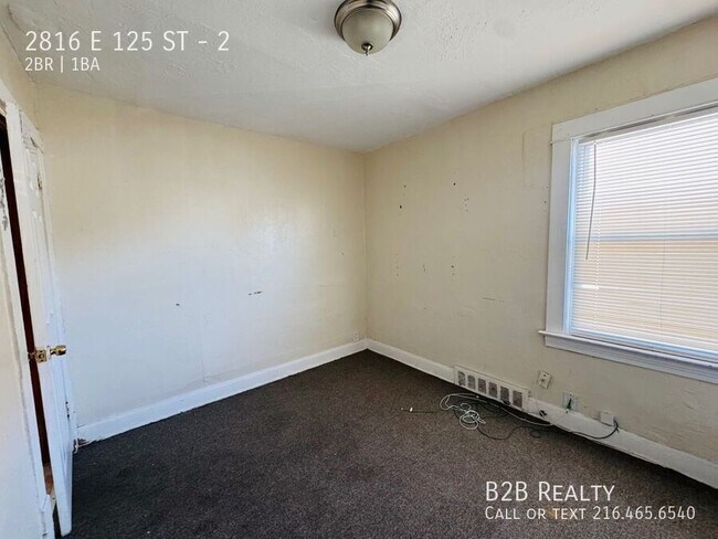 Building Photo - 2816 E 125th St