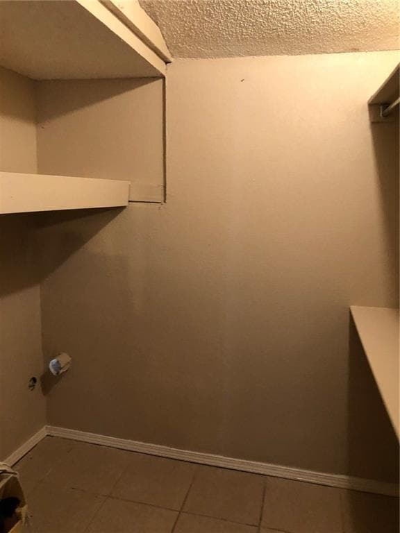 Building Photo - 8420 Waterfall Dr