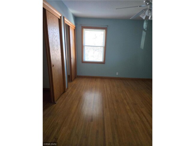 Building Photo - 3747 2nd St NE
